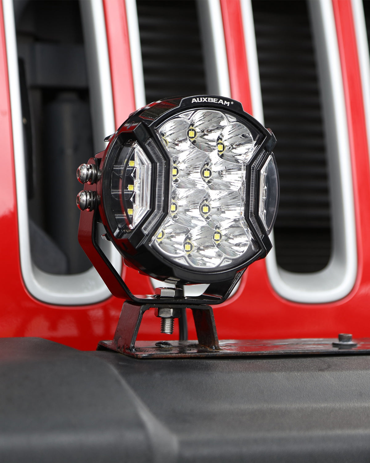 Serie V-ULTRA | Luces de cápsula blancas con tirador lateral LED de 5 pulgadas y 172 W con DRL ámbar