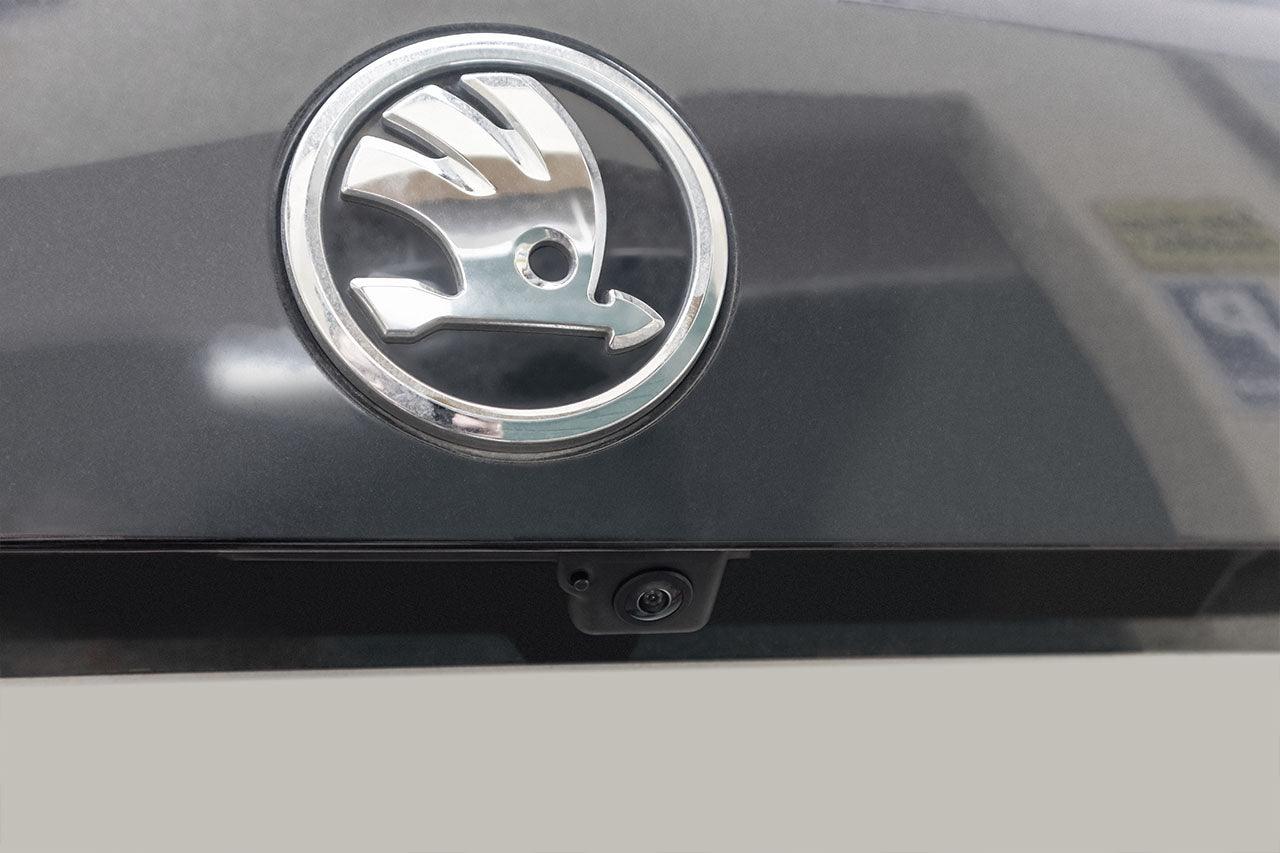 Rear View Camera - Retrofit for Skoda Superb 3V - SPEED LIGHT