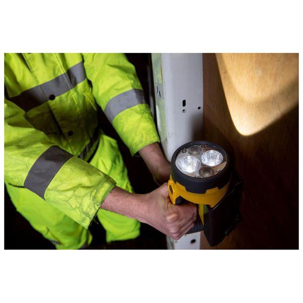 Flashlight NightSearcher HawkStar, 2500 lm - SPEED LIGHT